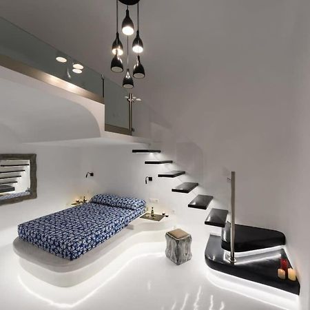 サントリーニSantorini Traditional Apt With Private Hot Tubアパートメント エクステリア 写真