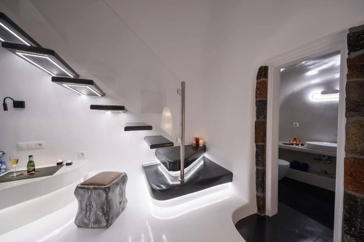 サントリーニSantorini Traditional Apt With Private Hot Tubアパートメント エクステリア 写真